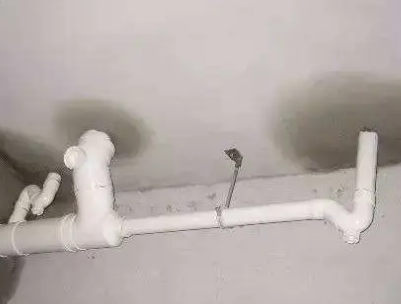 浉河卫生间测漏水的几种情景